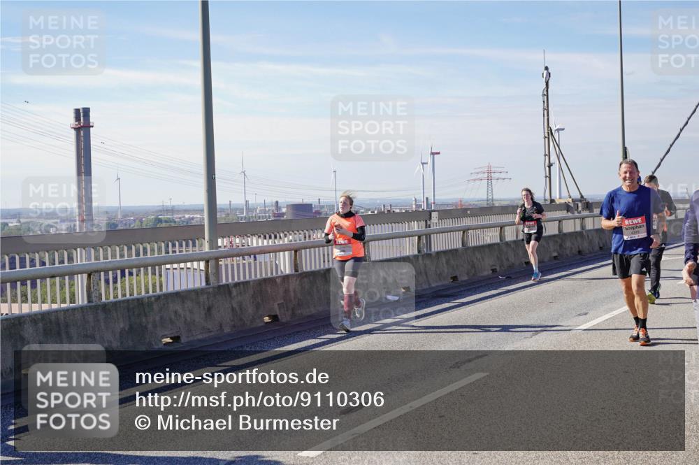 03.10.2025 - Köhlbrandbrückenlauf Michael Burmester http://msf.ph/oto/9110306 03.10.2025 12:52:42 Position 2  meine-sportfotos.de
