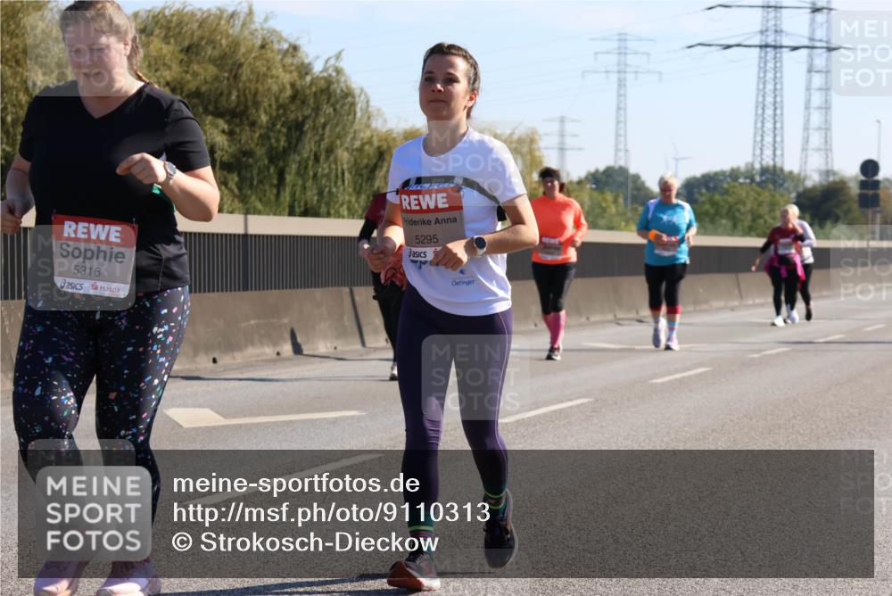 03.10.2025 - Köhlbrandbrückenlauf Strokosch-Dieckow http://msf.ph/oto/9110313 03.10.2025 12:28:34 Position 3 5316, 5295 meine-sportfotos.de