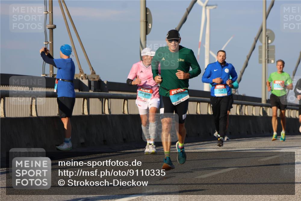 03.10.2025 - Köhlbrandbrückenlauf Strokosch-Dieckow http://msf.ph/oto/9110335 03.10.2025 09:42:10 Position 2 3812 meine-sportfotos.de