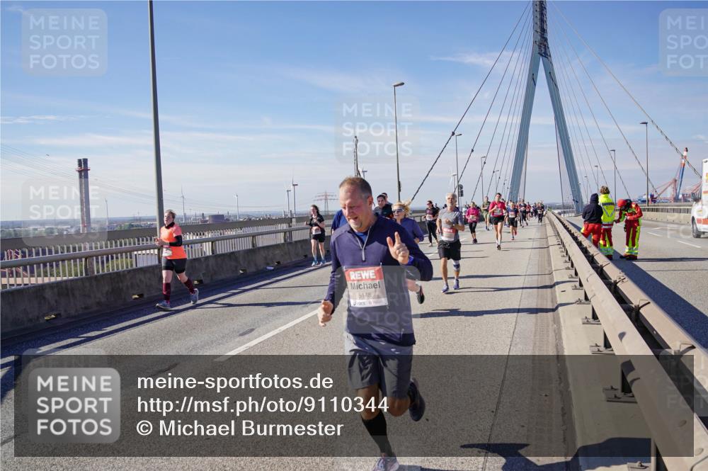 03.10.2025 - Köhlbrandbrückenlauf Michael Burmester http://msf.ph/oto/9110344 03.10.2025 12:52:43 Position 2 5148 meine-sportfotos.de