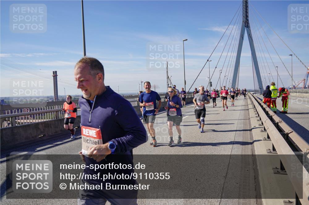 03.10.2025 - Köhlbrandbrückenlauf Michael Burmester http://msf.ph/oto/9110355 03.10.2025 12:52:44 Position 2  meine-sportfotos.de