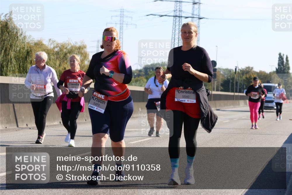 03.10.2025 - Köhlbrandbrückenlauf Strokosch-Dieckow http://msf.ph/oto/9110358 03.10.2025 12:28:46 Position 3 5595, 5603, 5471, 5540 meine-sportfotos.de
