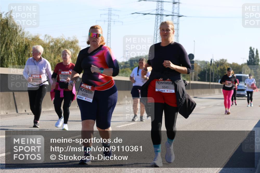 03.10.2025 - Köhlbrandbrückenlauf Strokosch-Dieckow http://msf.ph/oto/9110361 03.10.2025 12:28:46 Position 3 5603, 5595, 5471, 5540 meine-sportfotos.de