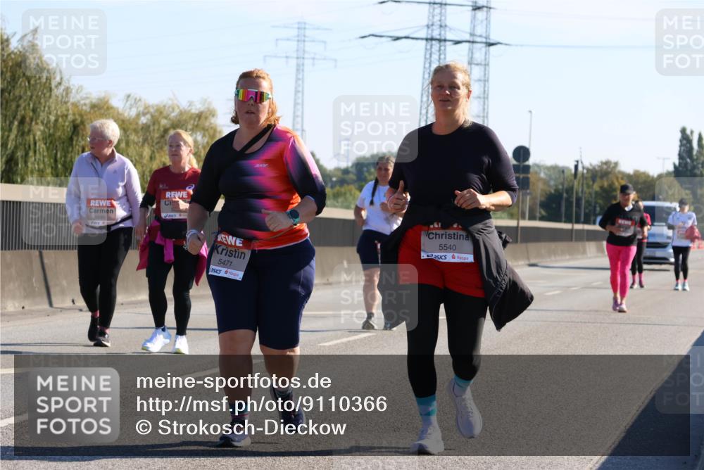 03.10.2025 - Köhlbrandbrückenlauf Strokosch-Dieckow http://msf.ph/oto/9110366 03.10.2025 12:28:46 Position 3 5595, 5471, 1001, 5540 meine-sportfotos.de