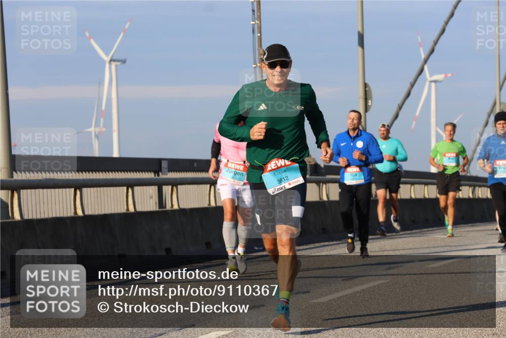 03.10.2025 - Köhlbrandbrückenlauf Strokosch-Dieckow http://msf.ph/oto/9110367 03.10.2025 09:42:13 Position 2 3812 meine-sportfotos.de