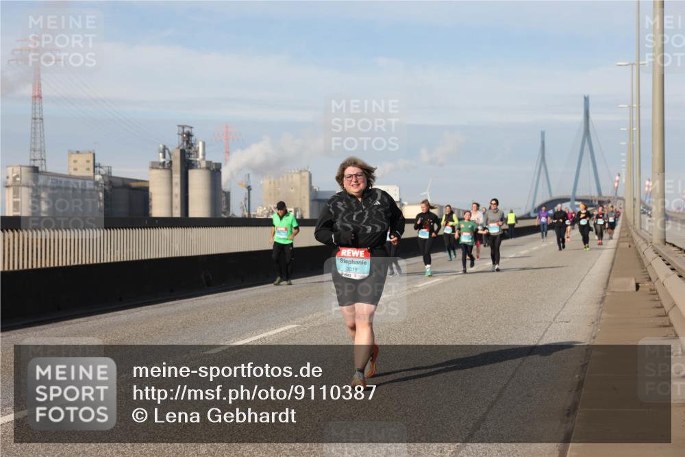 03.10.2025 - Köhlbrandbrückenlauf Lena Gebhardt http://msf.ph/oto/9110387 03.10.2025 10:15:07 Position 2 3319 meine-sportfotos.de