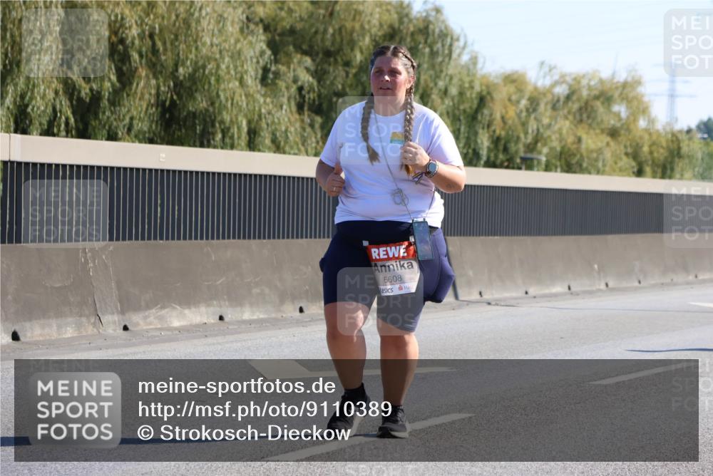 03.10.2025 - Köhlbrandbrückenlauf Strokosch-Dieckow http://msf.ph/oto/9110389 03.10.2025 12:28:54 Position 3 5608 meine-sportfotos.de