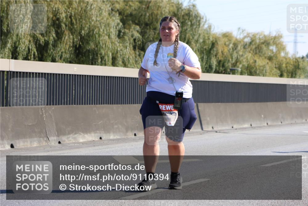 03.10.2025 - Köhlbrandbrückenlauf Strokosch-Dieckow http://msf.ph/oto/9110394 03.10.2025 12:28:54 Position 3 5608 meine-sportfotos.de