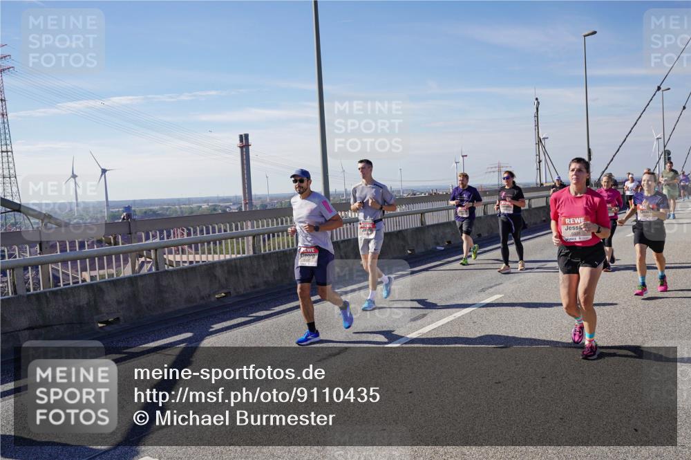 03.10.2025 - Köhlbrandbrückenlauf Michael Burmester http://msf.ph/oto/9110435 03.10.2025 12:52:48 Position 2  meine-sportfotos.de