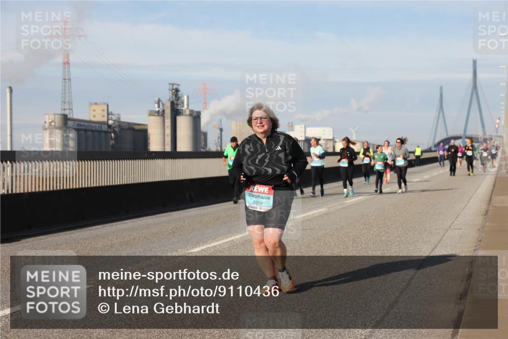 03.10.2025 - Köhlbrandbrückenlauf Lena Gebhardt http://msf.ph/oto/9110436 03.10.2025 10:15:07 Position 2 3319 meine-sportfotos.de