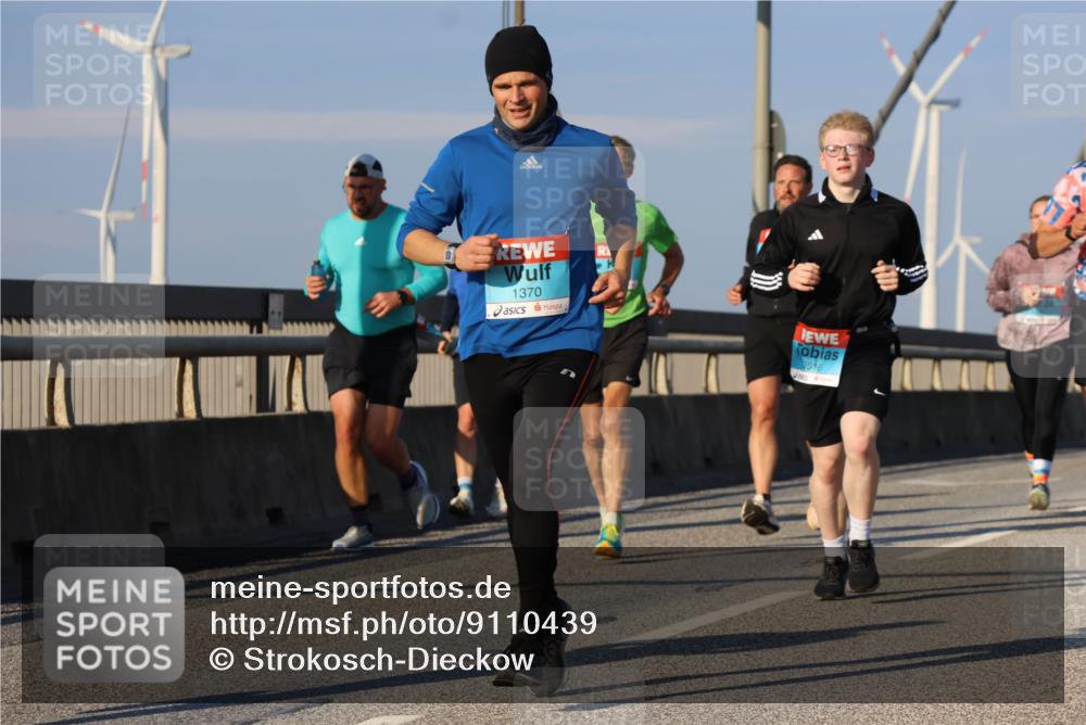 03.10.2025 - Köhlbrandbrückenlauf Strokosch-Dieckow http://msf.ph/oto/9110439 03.10.2025 09:42:17 Position 2 1370, 3516 meine-sportfotos.de