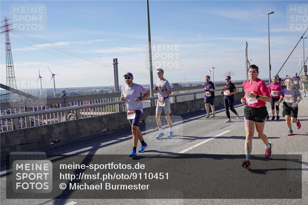 03.10.2025 - Köhlbrandbrückenlauf Michael Burmester http://msf.ph/oto/9110451 03.10.2025 12:52:48 Position 2  meine-sportfotos.de