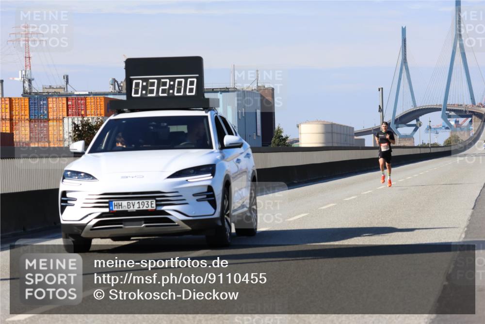 03.10.2025 - Köhlbrandbrückenlauf Strokosch-Dieckow http://msf.ph/oto/9110455 03.10.2025 12:32:08 Position 3 118, 144, 193, 0, 32, 08 meine-sportfotos.de