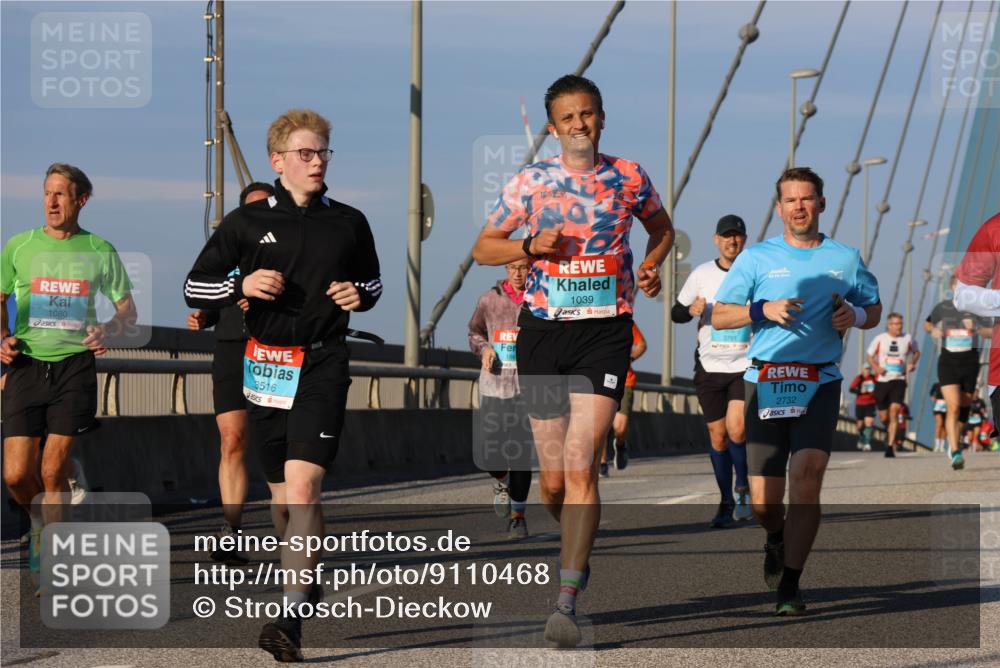 03.10.2025 - Köhlbrandbrückenlauf Strokosch-Dieckow http://msf.ph/oto/9110468 03.10.2025 09:42:18 Position 2 1080, 3516, 1039, 3791, 2732 meine-sportfotos.de
