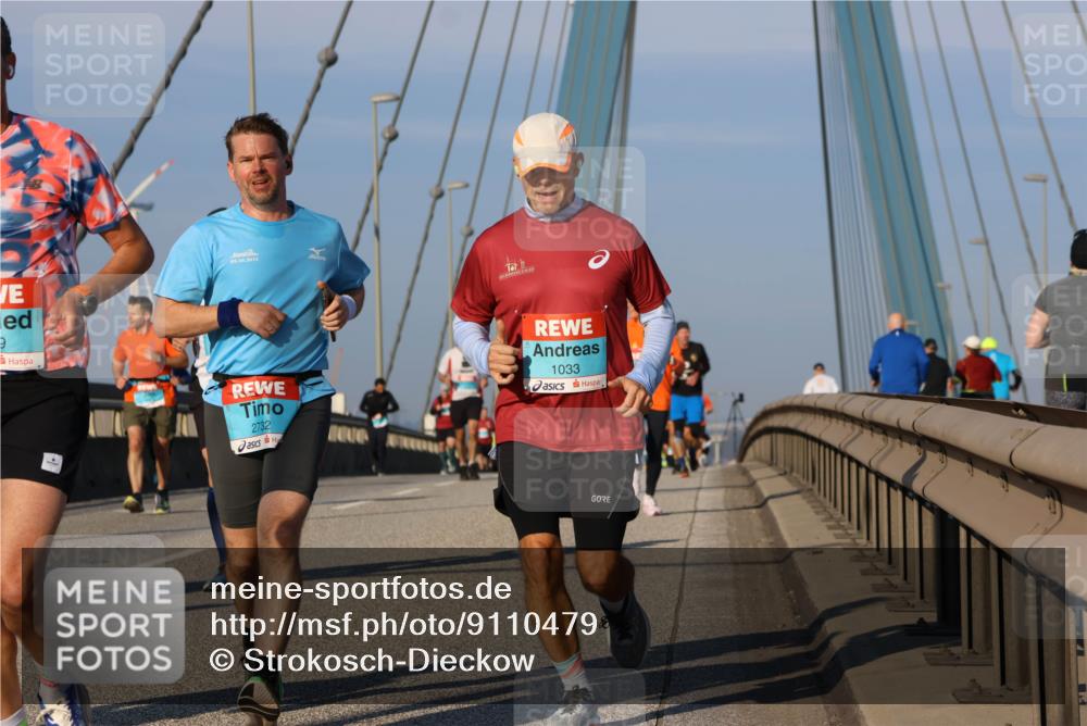 03.10.2025 - Köhlbrandbrückenlauf Strokosch-Dieckow http://msf.ph/oto/9110479 03.10.2025 09:42:20 Position 2 03, 10, 2015, 2732, 1033 meine-sportfotos.de