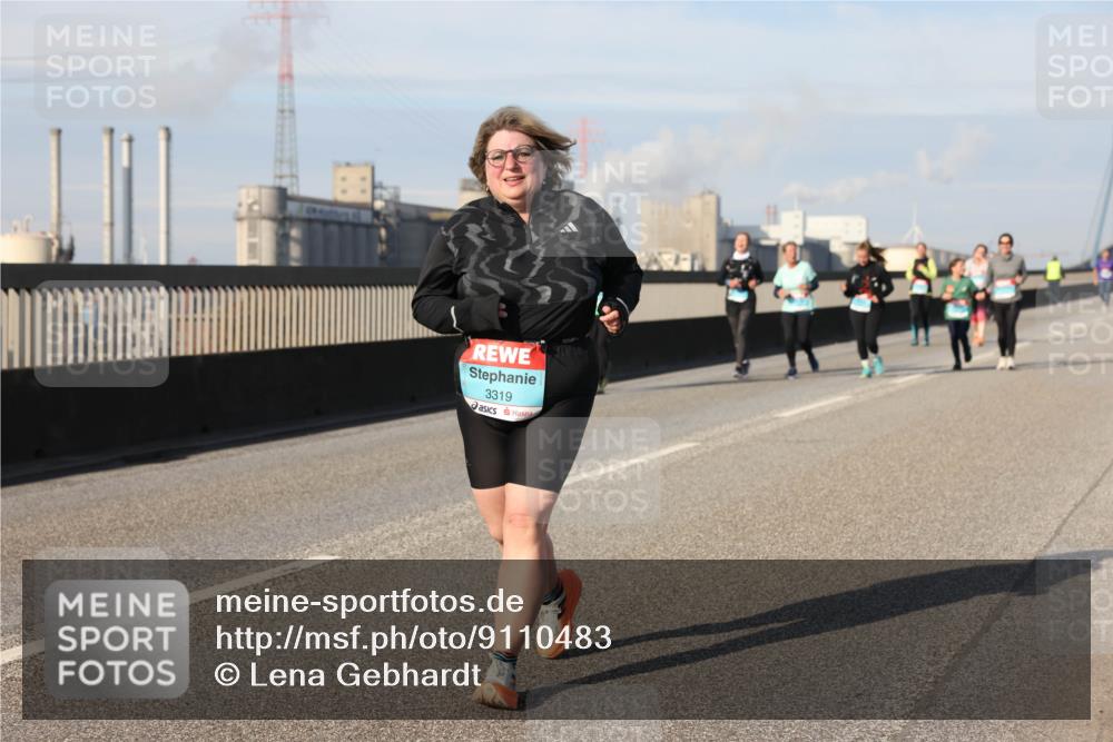 03.10.2025 - Köhlbrandbrückenlauf Lena Gebhardt http://msf.ph/oto/9110483 03.10.2025 10:15:08 Position 2 3319 meine-sportfotos.de