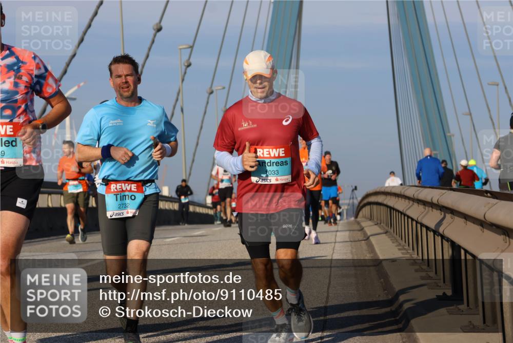 03.10.2025 - Köhlbrandbrückenlauf Strokosch-Dieckow http://msf.ph/oto/9110485 03.10.2025 09:42:20 Position 2 9, 03, 10, 2015, 2732, 1033 meine-sportfotos.de