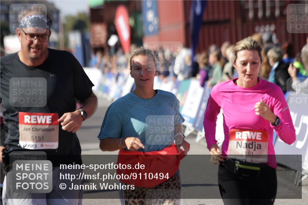 03.10.2025 - Köhlbrandbrückenlauf Jannik Wohlers http://msf.ph/oto/9110494 03.10.2025 13:30:11 Ziel 4459, 5038, 5079, 5151, 5153, 5161, 5398 meine-sportfotos.de