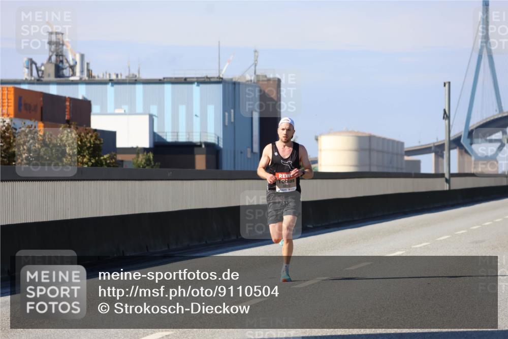 03.10.2025 - Köhlbrandbrückenlauf Strokosch-Dieckow http://msf.ph/oto/9110504 03.10.2025 12:34:32 Position 3  meine-sportfotos.de