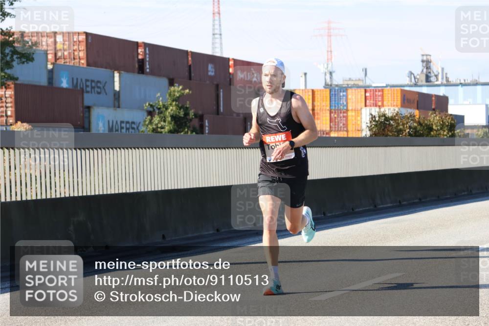 03.10.2025 - Köhlbrandbrückenlauf Strokosch-Dieckow http://msf.ph/oto/9110513 03.10.2025 12:34:37 Position 3  meine-sportfotos.de