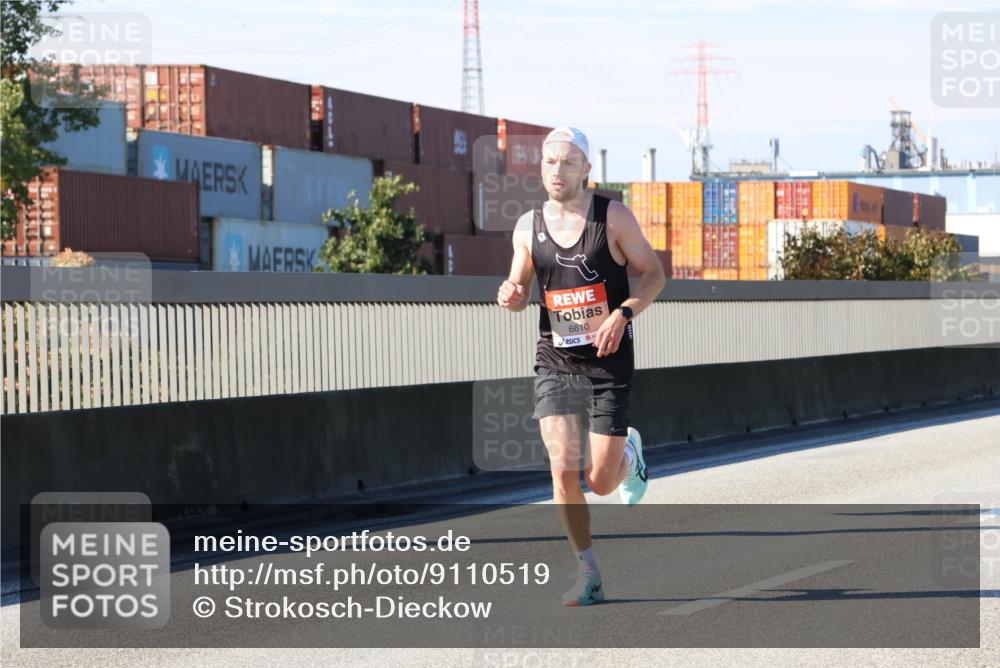 03.10.2025 - Köhlbrandbrückenlauf Strokosch-Dieckow http://msf.ph/oto/9110519 03.10.2025 12:34:37 Position 3 6610 meine-sportfotos.de