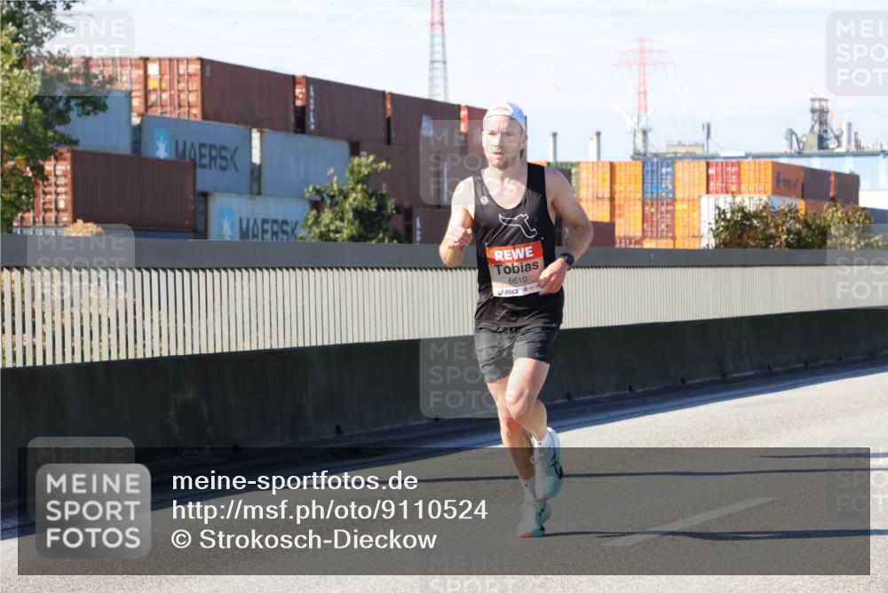 03.10.2025 - Köhlbrandbrückenlauf Strokosch-Dieckow http://msf.ph/oto/9110524 03.10.2025 12:34:37 Position 3 6610 meine-sportfotos.de