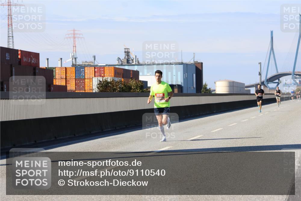 03.10.2025 - Köhlbrandbrückenlauf Strokosch-Dieckow http://msf.ph/oto/9110540 03.10.2025 12:35:15 Position 3  meine-sportfotos.de