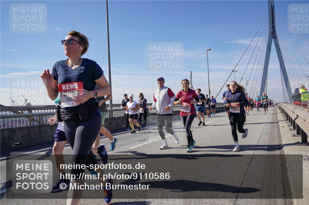 03.10.2025 - Köhlbrandbrückenlauf Michael Burmester http://msf.ph/oto/9110586 03.10.2025 12:52:56 Position 2 500 meine-sportfotos.de