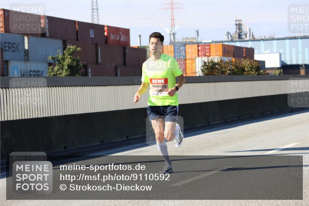03.10.2025 - Köhlbrandbrückenlauf Strokosch-Dieckow http://msf.ph/oto/9110592 03.10.2025 12:35:17 Position 3 6280 meine-sportfotos.de