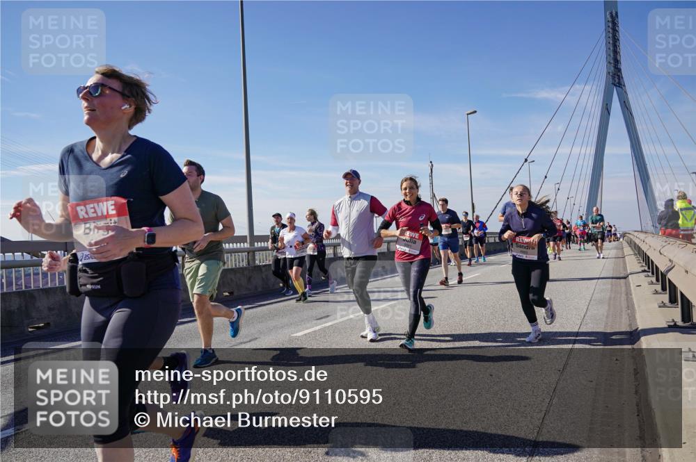 03.10.2025 - Köhlbrandbrückenlauf Michael Burmester http://msf.ph/oto/9110595 03.10.2025 12:52:56 Position 2  meine-sportfotos.de