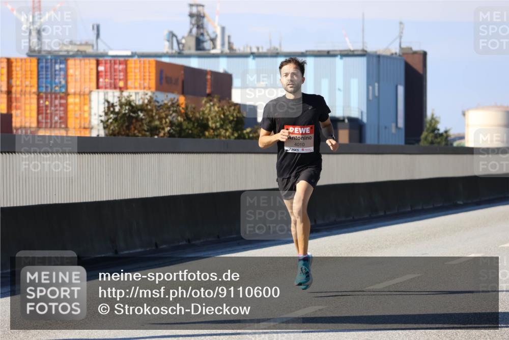 03.10.2025 - Köhlbrandbrückenlauf Strokosch-Dieckow http://msf.ph/oto/9110600 03.10.2025 12:35:24 Position 3 4010 meine-sportfotos.de
