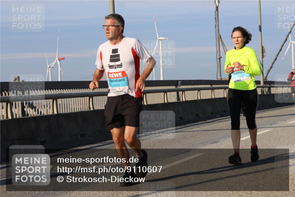 03.10.2025 - Köhlbrandbrückenlauf Strokosch-Dieckow http://msf.ph/oto/9110607 03.10.2025 09:42:33 Position 2 3236, 1312 meine-sportfotos.de