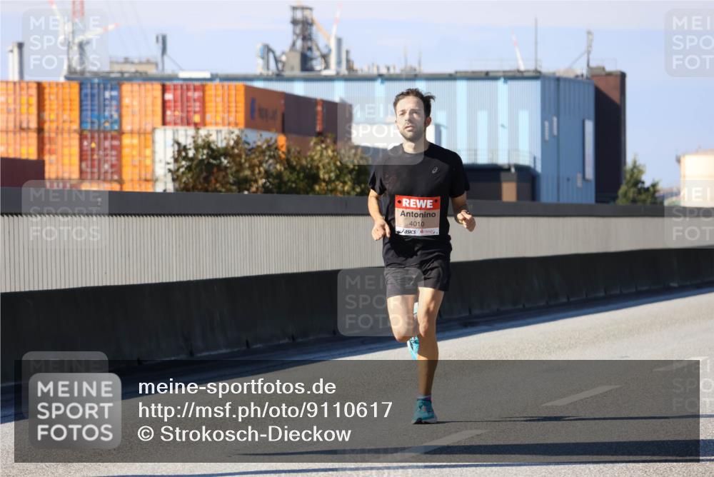 03.10.2025 - Köhlbrandbrückenlauf Strokosch-Dieckow http://msf.ph/oto/9110617 03.10.2025 12:35:25 Position 3 4010 meine-sportfotos.de