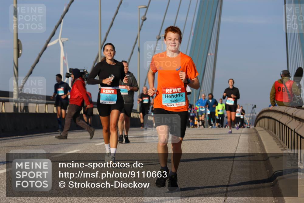 03.10.2025 - Köhlbrandbrückenlauf Strokosch-Dieckow http://msf.ph/oto/9110663 03.10.2025 09:42:39 Position 2 3825, 3496, 08 meine-sportfotos.de