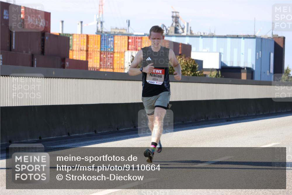 03.10.2025 - Köhlbrandbrückenlauf Strokosch-Dieckow http://msf.ph/oto/9110664 03.10.2025 12:35:32 Position 3 4004 meine-sportfotos.de