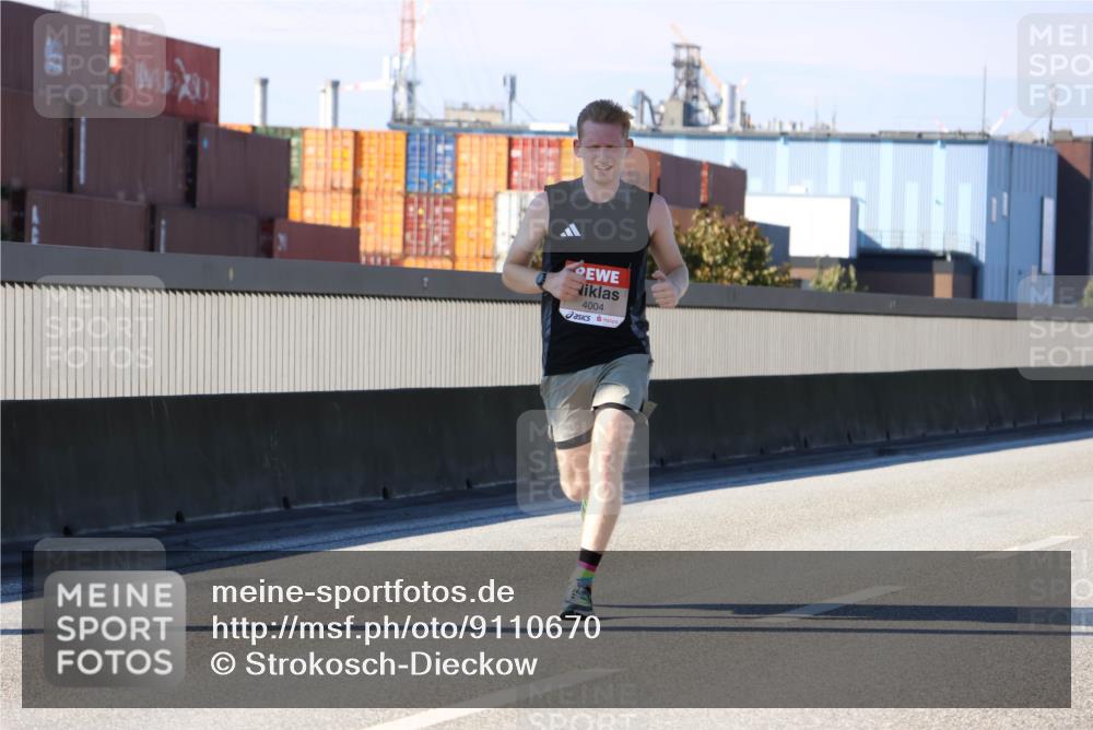 03.10.2025 - Köhlbrandbrückenlauf Strokosch-Dieckow http://msf.ph/oto/9110670 03.10.2025 12:35:33 Position 3 4004 meine-sportfotos.de