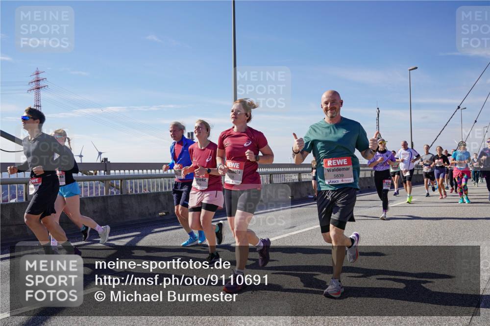 03.10.2025 - Köhlbrandbrückenlauf Michael Burmester http://msf.ph/oto/9110691 03.10.2025 12:53:02 Position 2 5839 meine-sportfotos.de