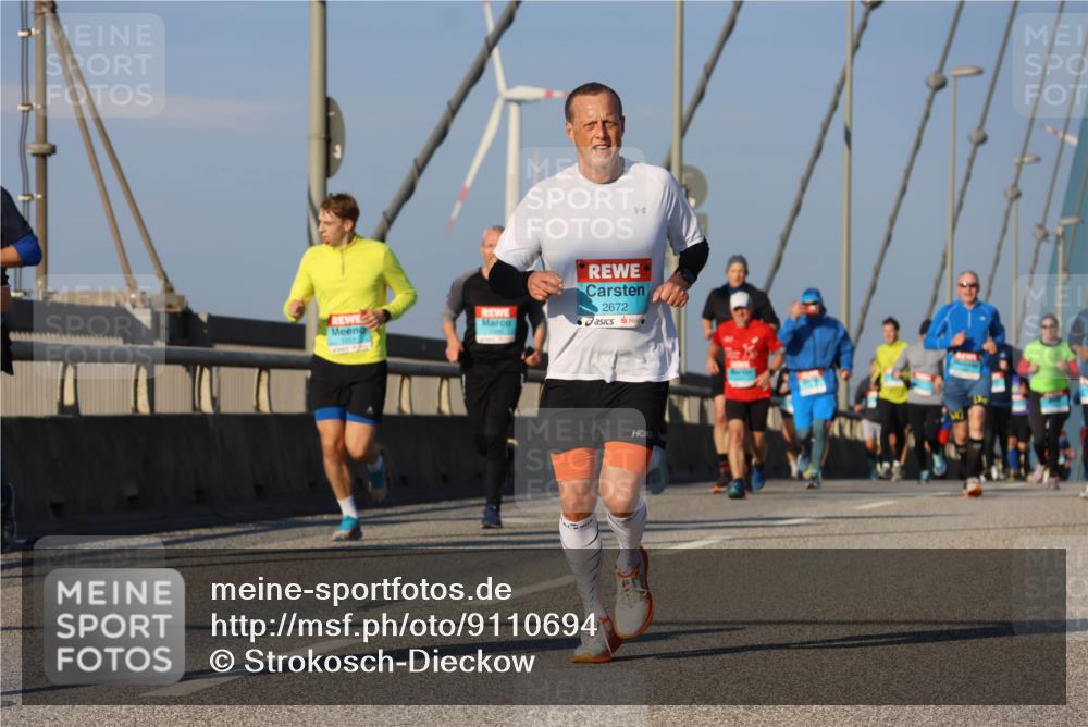 03.10.2025 - Köhlbrandbrückenlauf Strokosch-Dieckow http://msf.ph/oto/9110694 03.10.2025 09:42:45 Position 2 2672 meine-sportfotos.de