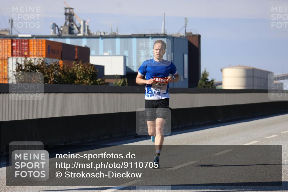 03.10.2025 - Köhlbrandbrückenlauf Strokosch-Dieckow http://msf.ph/oto/9110705 03.10.2025 12:35:46 Position 3 4033 meine-sportfotos.de