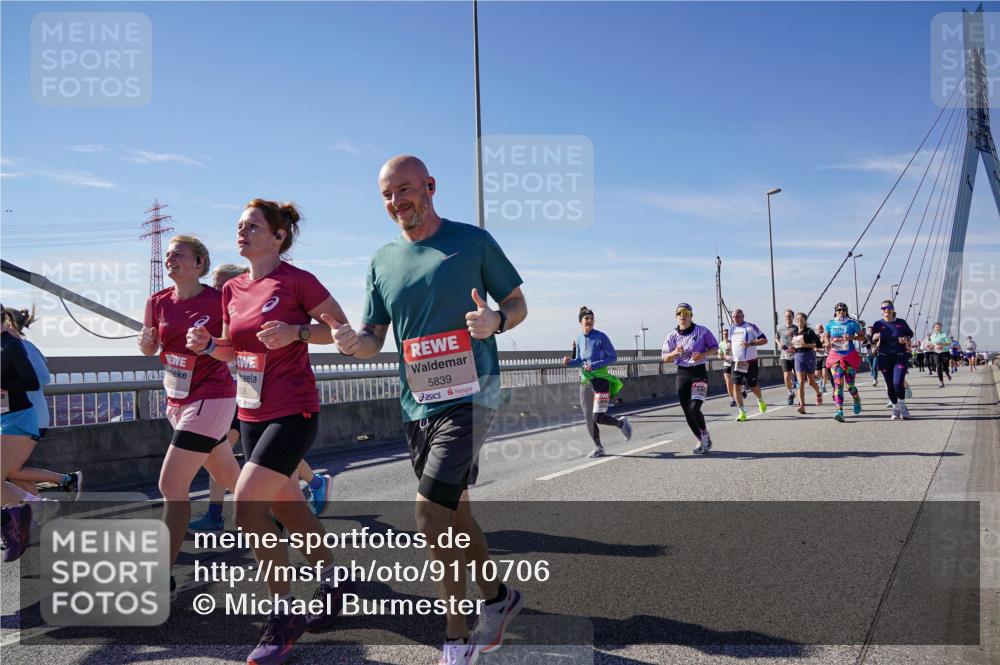 03.10.2025 - Köhlbrandbrückenlauf Michael Burmester http://msf.ph/oto/9110706 03.10.2025 12:53:02 Position 2 5839 meine-sportfotos.de