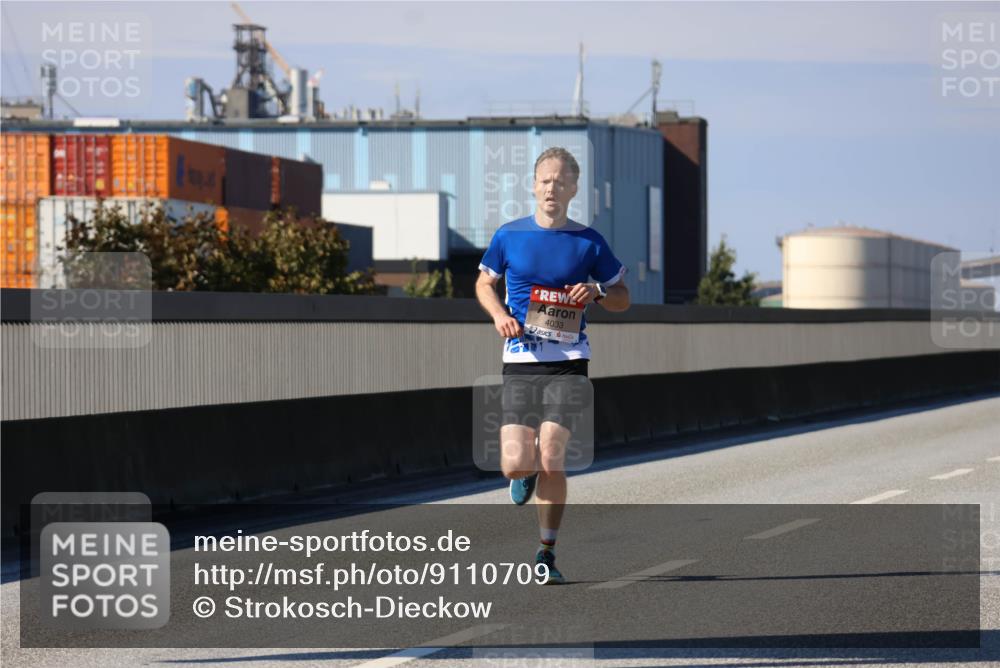 03.10.2025 - Köhlbrandbrückenlauf Strokosch-Dieckow http://msf.ph/oto/9110709 03.10.2025 12:35:46 Position 3 4033 meine-sportfotos.de