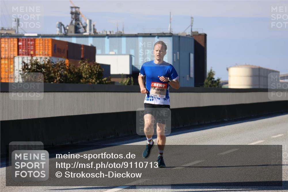 03.10.2025 - Köhlbrandbrückenlauf Strokosch-Dieckow http://msf.ph/oto/9110713 03.10.2025 12:35:46 Position 3 4033 meine-sportfotos.de