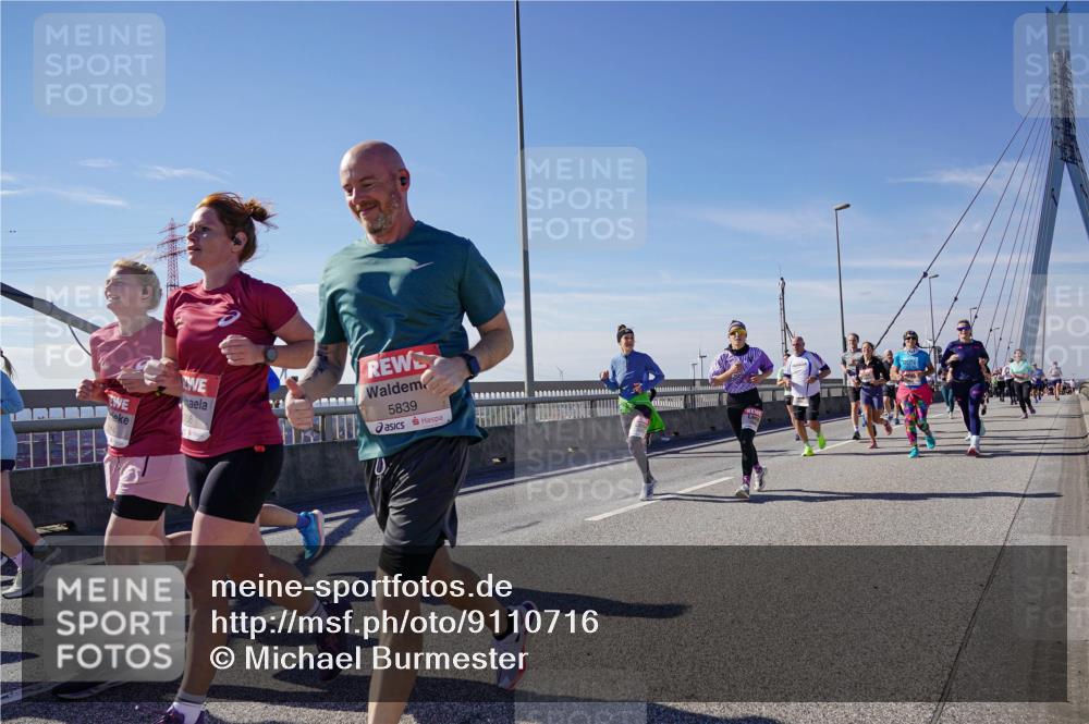 03.10.2025 - Köhlbrandbrückenlauf Michael Burmester http://msf.ph/oto/9110716 03.10.2025 12:53:02 Position 2 5839 meine-sportfotos.de