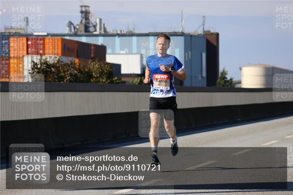 03.10.2025 - Köhlbrandbrückenlauf Strokosch-Dieckow http://msf.ph/oto/9110721 03.10.2025 12:35:46 Position 3 4033 meine-sportfotos.de