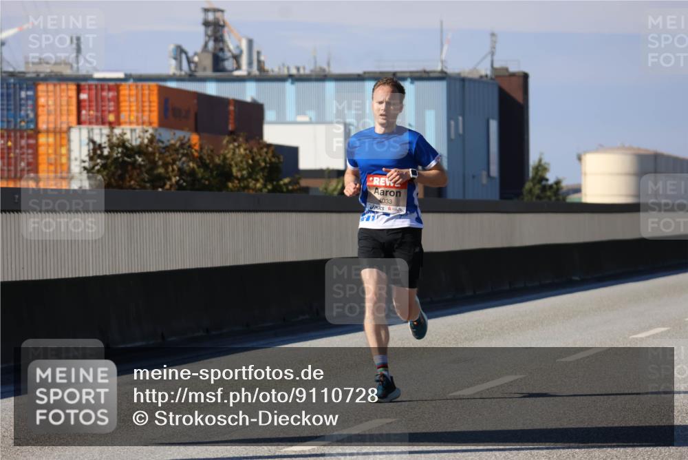 03.10.2025 - Köhlbrandbrückenlauf Strokosch-Dieckow http://msf.ph/oto/9110728 03.10.2025 12:35:46 Position 3 4033 meine-sportfotos.de