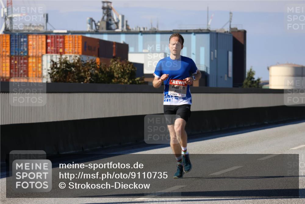 03.10.2025 - Köhlbrandbrückenlauf Strokosch-Dieckow http://msf.ph/oto/9110735 03.10.2025 12:35:46 Position 3 4033 meine-sportfotos.de
