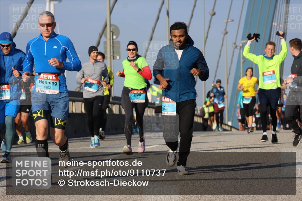 03.10.2025 - Köhlbrandbrückenlauf Strokosch-Dieckow http://msf.ph/oto/9110737 03.10.2025 09:42:53 Position 2 328, 1302, 2822, 3741 meine-sportfotos.de