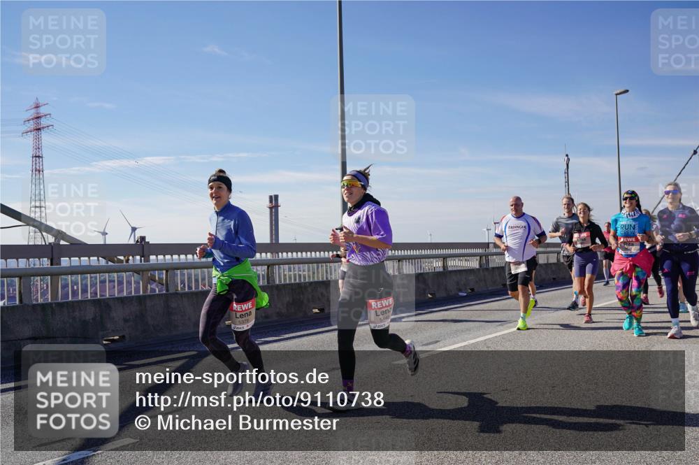 03.10.2025 - Köhlbrandbrückenlauf Michael Burmester http://msf.ph/oto/9110738 03.10.2025 12:53:04 Position 2 5379, 5440 meine-sportfotos.de