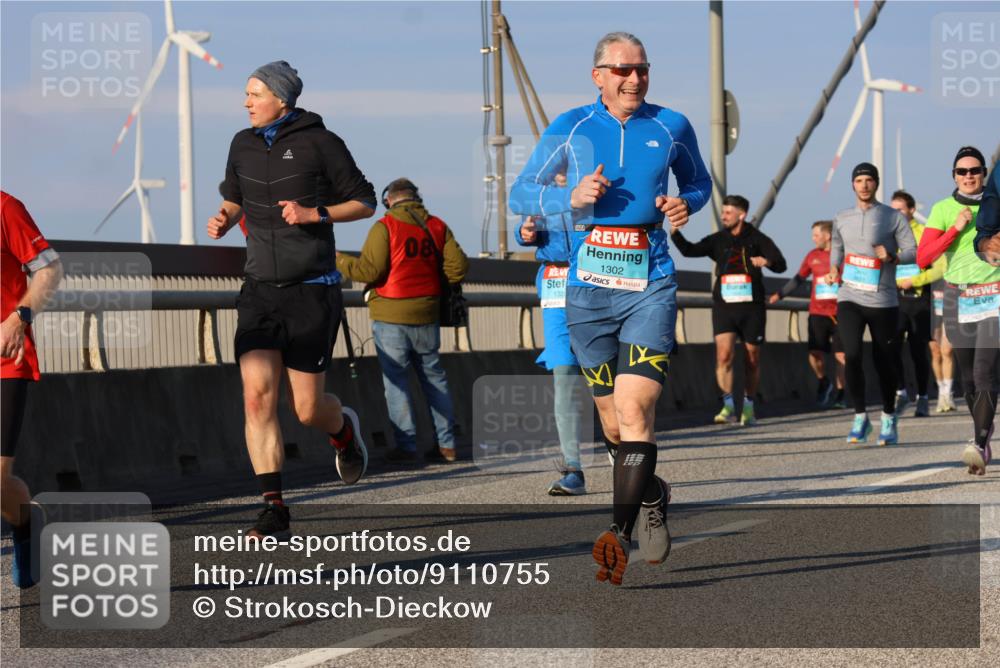 03.10.2025 - Köhlbrandbrückenlauf Strokosch-Dieckow http://msf.ph/oto/9110755 03.10.2025 09:42:55 Position 2 08, 1302, 132 meine-sportfotos.de