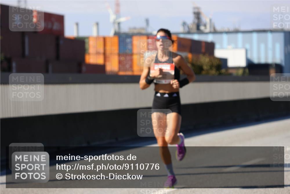 03.10.2025 - Köhlbrandbrückenlauf Strokosch-Dieckow http://msf.ph/oto/9110776 03.10.2025 12:36:00 Position 3  meine-sportfotos.de